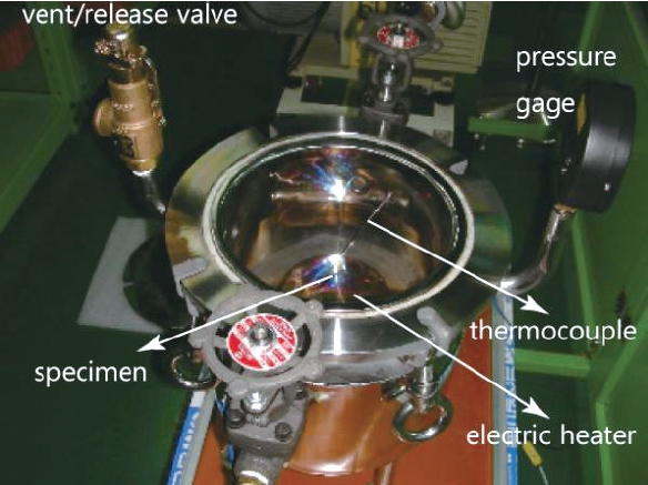 A vacuum chamber for oxidization tests.