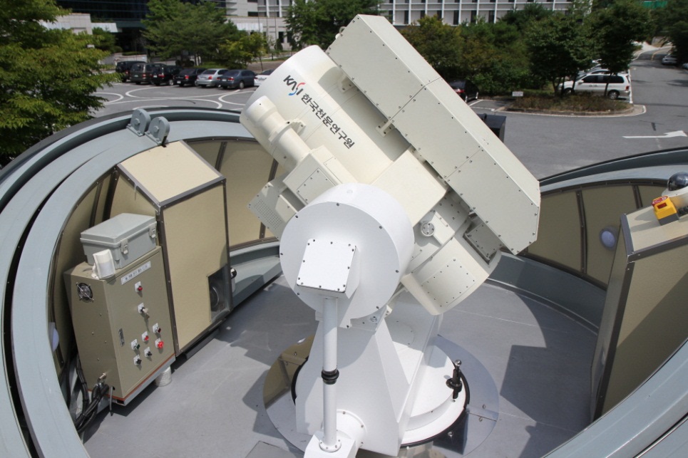 ARGO-M optical system installed on the tracking mount.