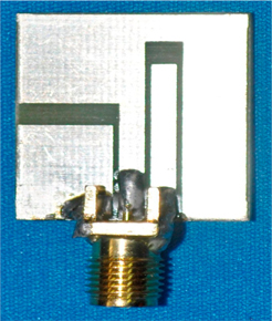The fabricated proposed antenna.