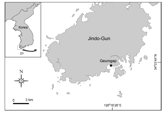 A map showing the sampling site at Geumgap, Jindo-gun, Korea. Closed circle represent the population distribution of Silvetia siliquosa.