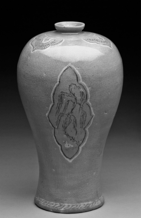 Maebyeong vase, Korea, Goryeo dynasty (918？1392), glazed stoneware with slip inlay, 30.5 x 17.8 x 17.8 cm., Samuel P. Harn Museum of Art, gift of General James A. Van Fleet (1988.1.4)